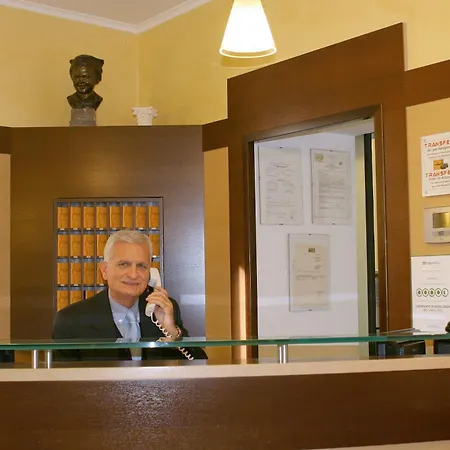 Hotel Lirico