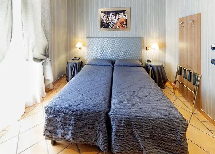 Otel Lirico 3*