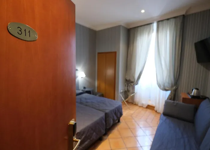Lirico Hotel 3*