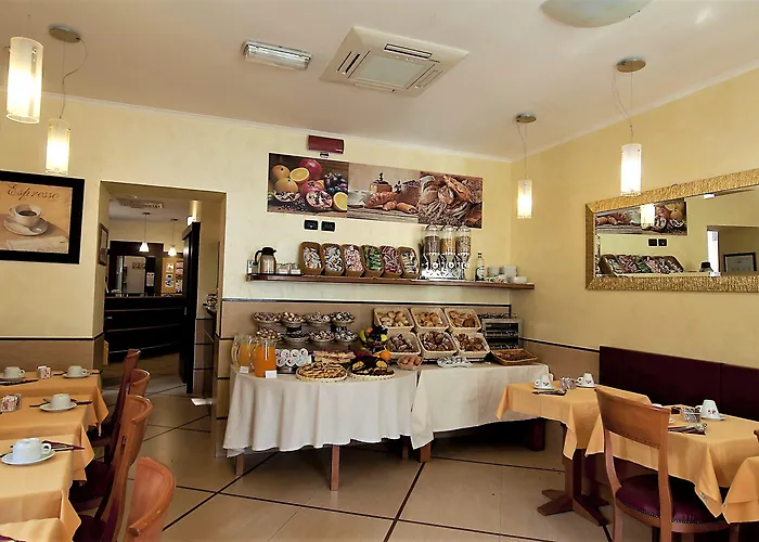 Lirico Hotel 3*